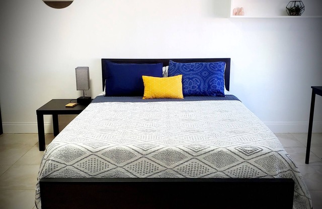 Cozy suite with private entrance and parking!