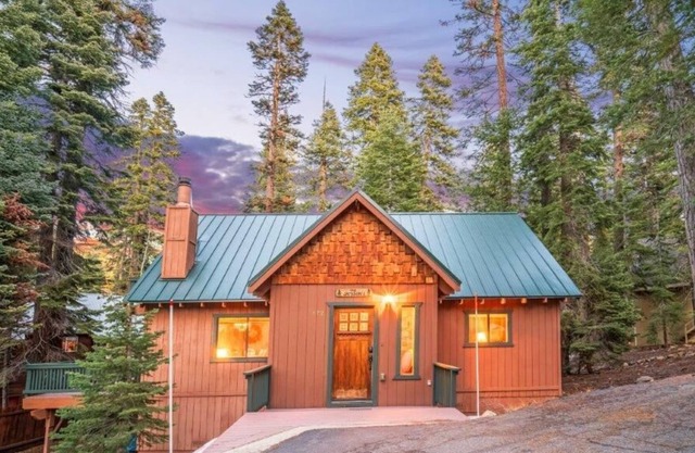 Cozy Tahoe Cabin