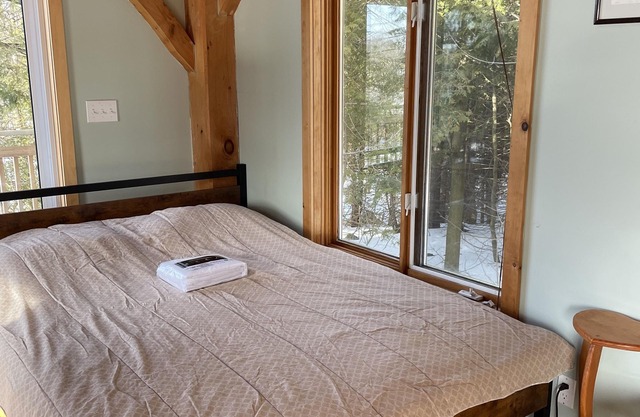 Cozy Timberwood cottage on 75 acres of privacy.