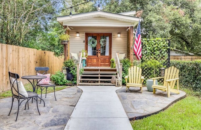 Cozy tiny house living