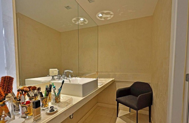 Cozy tropical resort style apartment for families