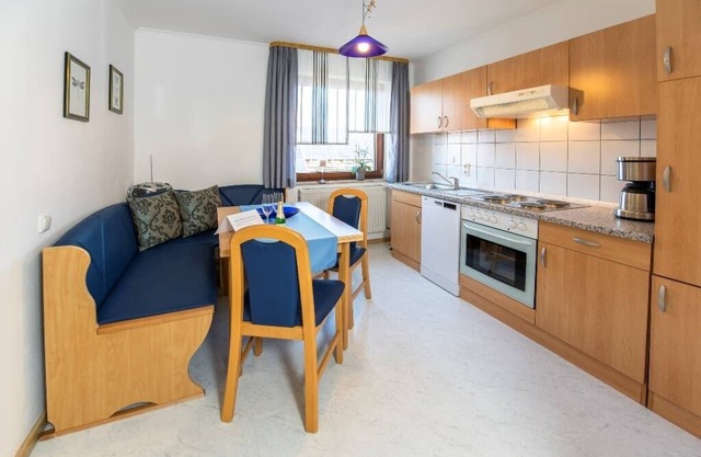 Cozy vacation apartment for 4 people with sunny balcony