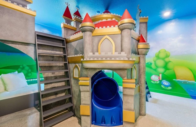 Cozy Villa w/Castle Theme BR, Theater, Billiards, Game Loft & Pool - Near Parks