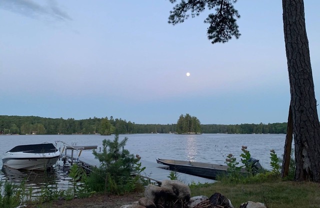 Cozy Waterfront Cabin on Little Sebago W/Paddleboards, Kayaks, Canoe, Fire-pit