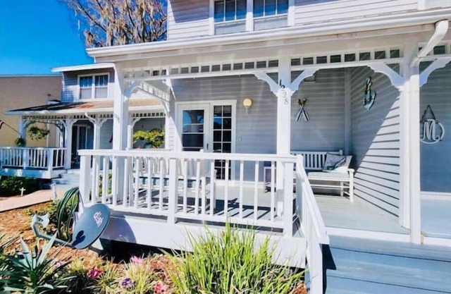 Cozy Waterfront home w/kayaks/Lake Henderson/Withlacoochee Bike Trail/Springs