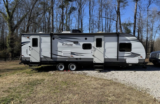 Cozy Waterfront RV Site for Masters Week