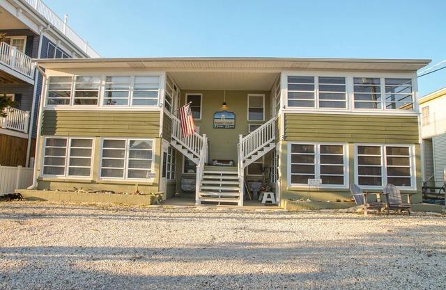 Cozy, well-appointed, beach bungalow-style condo just steps from the ocean