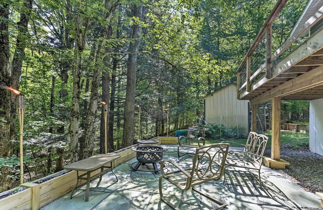 Cozy White Lake Home w/Patio, Deck & Grill!