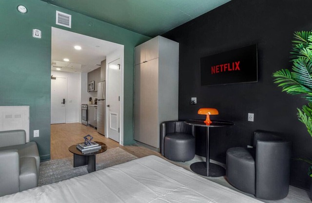 Cozy Ybor Studio | Free Parking | Near DT!