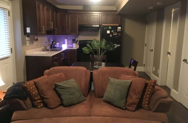 Cozy Zen Den in North Vancouver