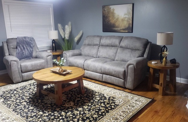Cozy4-Bd in Estill Springs 1 min drive to Rock Creek Boat Ramp @ Tims Ford Lake.