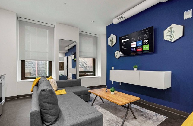 CozySuites Stunning 1BR in Downtown Pitts #12