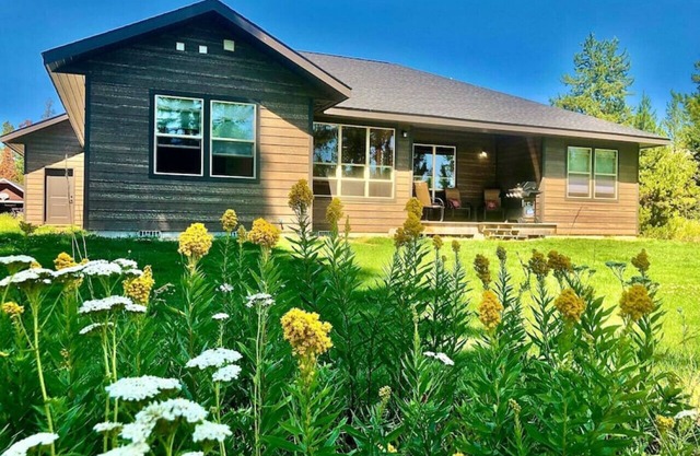 Crane Shores Cabin .
