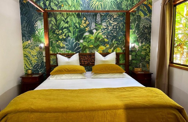 Crater Lakes Rainforest Cottages