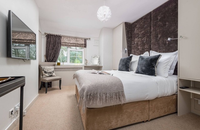 Crazy Fox Hurley Boutique Bed & Breakfast