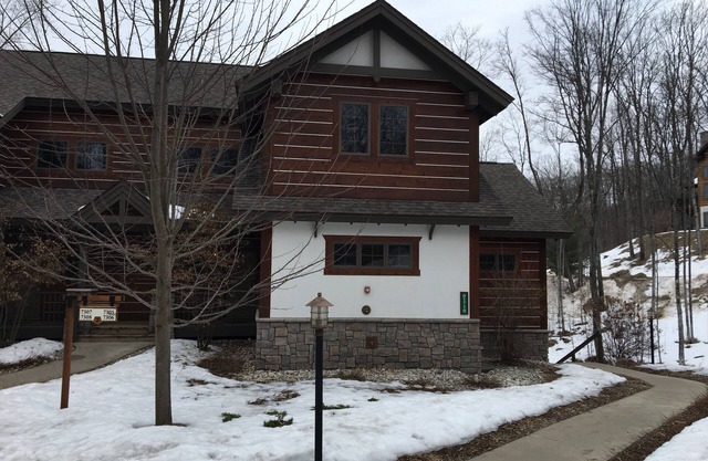 Creekside Condo w/private hot tub at Boyne! Ski-in/Ski-out, Golf, Bike, Swim