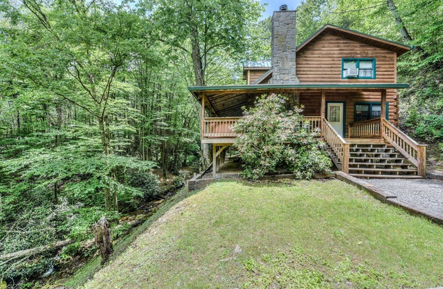 Creekside Mountain Log Cabin Home