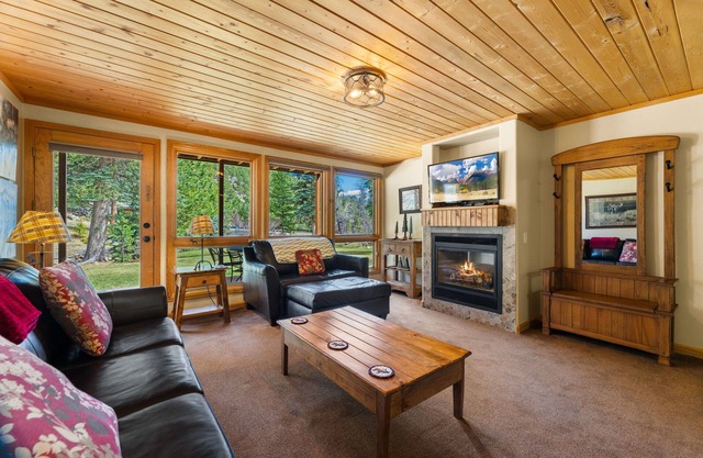 Creekside Suite 17 (NO HT)