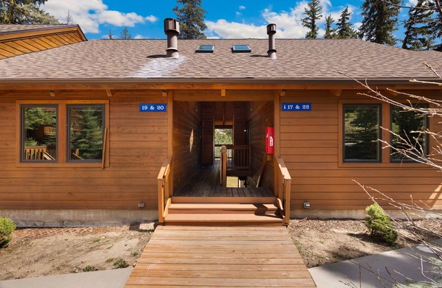 Creekside Suite 19 (NO HT)