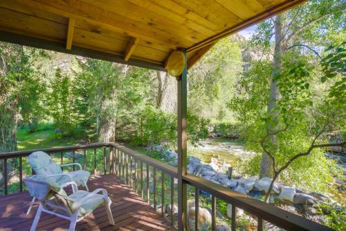 Creekside Ten Sleep Vacation Rental and Deck and Grill