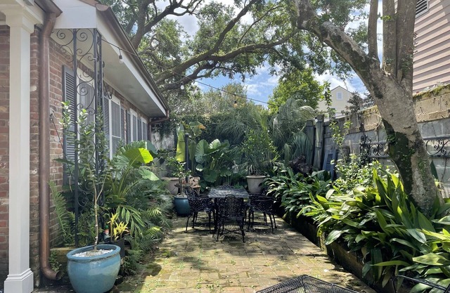 Creole Chic in the French Quarter with Lush Courtyard