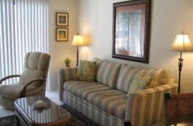 Crescent Beach D-10 Four Wind Condo