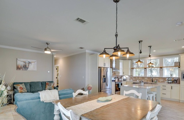 Crescent City Oasis w/ Spacious Deck & Gas Grill