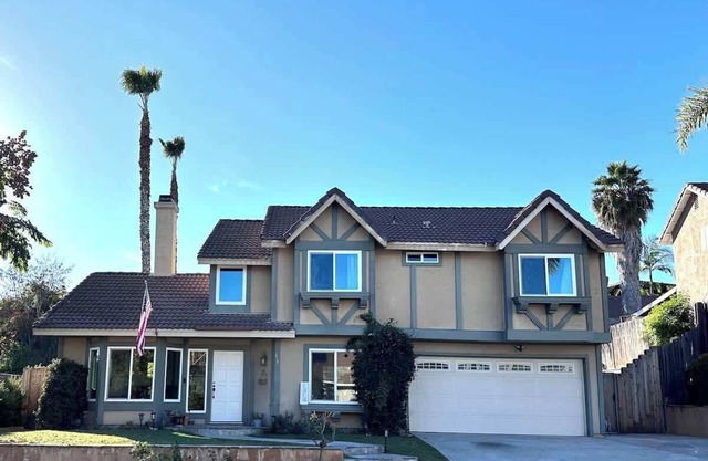 Crestview Oceanside Retreat with Yard & Pets