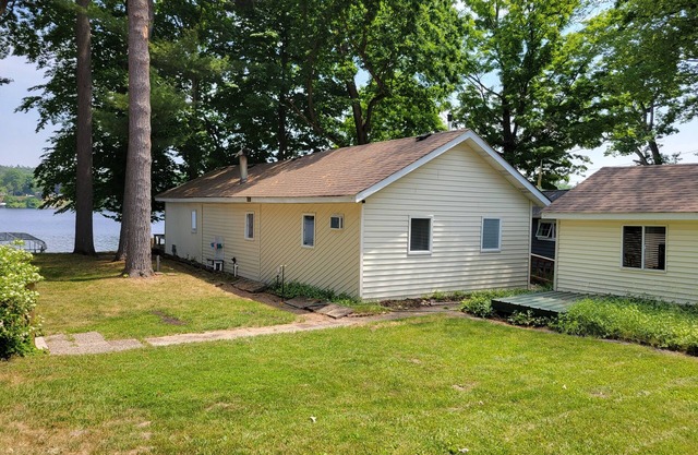 Croton Pond Cottage and dock- pet friendly!