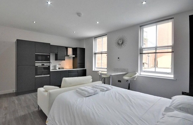 Crown Inn, Apt 1, 3 and 6