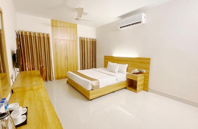 Crown Palace Residence