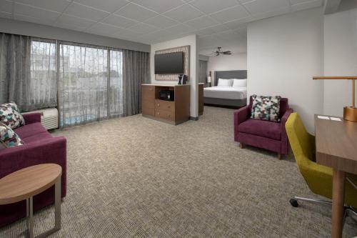 Crowne Plaza San Antonio Airport by IHG