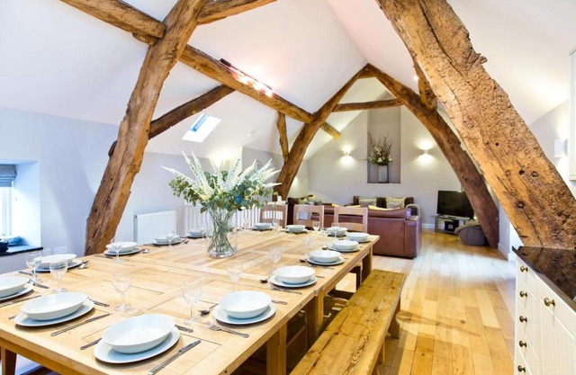 Cruck'd Barn