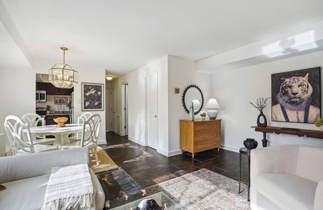Crystal City Boutique Flats/Free Parking