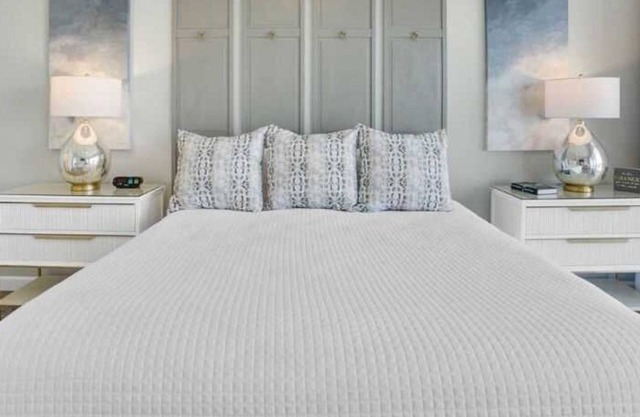 Crystal View 201 3 Bedrooms | 3 Baths | Accommodates 12 | Pet Friendly Beach Service