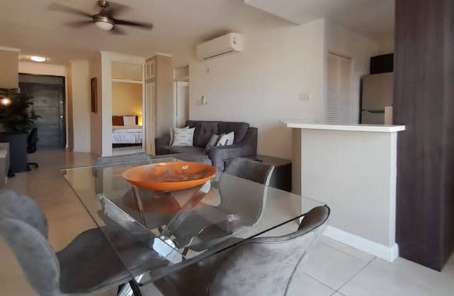 CTBH @ Brompton #38 [1-Bedroom w/Pool]