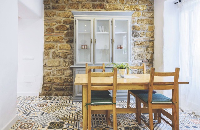 Cubo's Casa La Luz de Coin/urban/terrace/free wifi