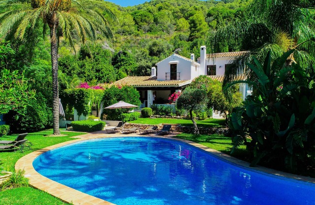 Cubo's Villa Las Lagunas de Azahar/free wifi/high privacy/private pool
