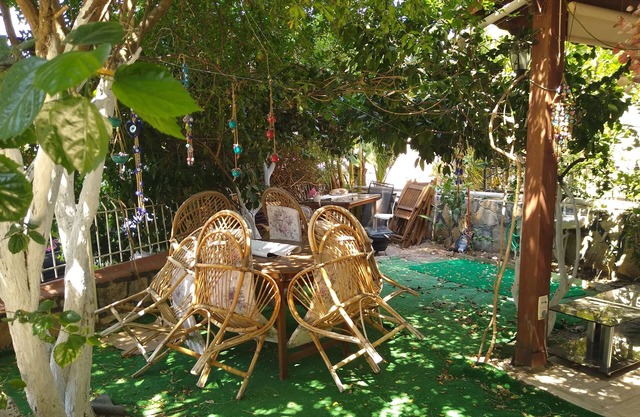Cukuralti Plajina 50m, Mustakil Girişli ve Bahçeli, 3+1 Full Eşyalı Daire