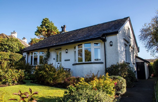 CURLEW COTTAGE AT HAWKSHEAD, pet friendly, with a garden in Hawkshead