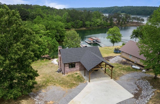 Curry Getaway on South Bay Lake Property
