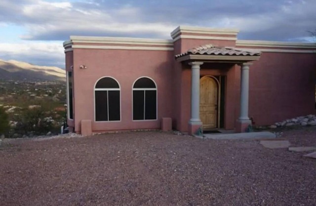 Custom 2 Bedroom Casita On a Ridge