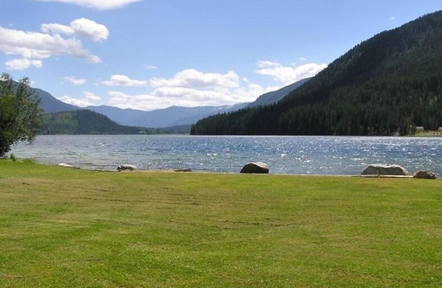 Custom Bull Lake Waterfront Home-3000 SQ Feet
