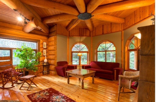 Custom Canadian Log Home nestled in the heart of the BC rainforest