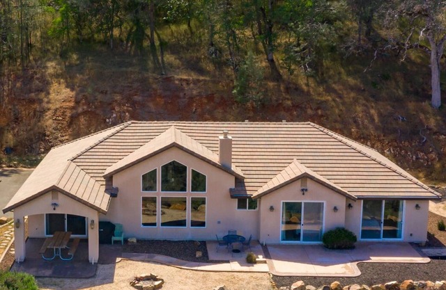 Custom Home at Collins Lake! Walk to Lake and Park! Great hiking! Great Fishing!