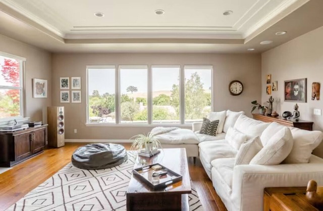 Custom Home Views Wineries & Town Minutes Away