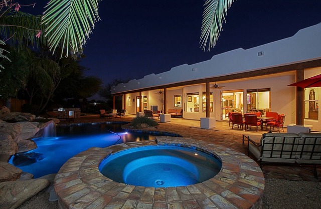 Custom home with heated spa and pool, 1 acre, No HOA, bring Rvs