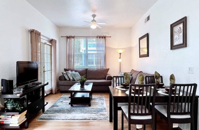 Cute and Cozy 4Bed Townhome Venetian Bay-2200SCD