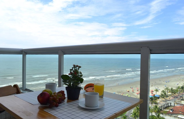 Cute Apartment, Foot in the Sand with Gourmet Balcony Beautiful View