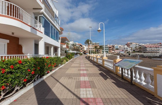 Cute Apartment in Salinetas beach.